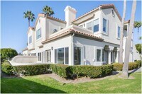 Building Photo - Tennis Villas 2 Bedroom Condo!