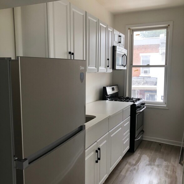 Kitchen - 6655 Haddington Ln