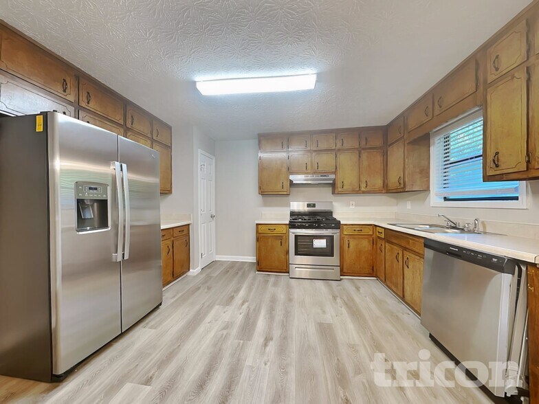 Building Photo - 80 Windsong Ct
