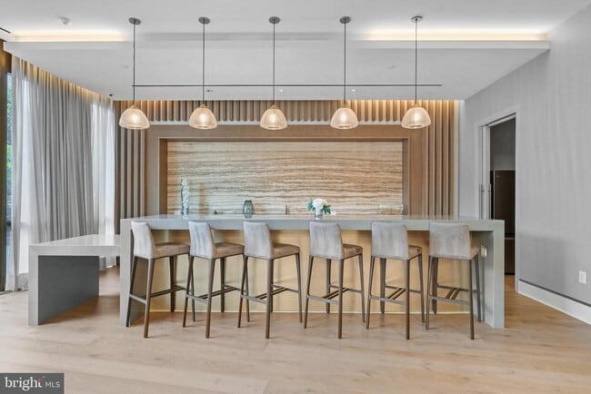 Building Photo - 7887 Jones Branch Dr