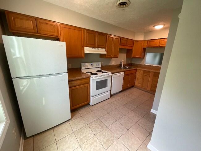 Primary Photo - 734 5th St