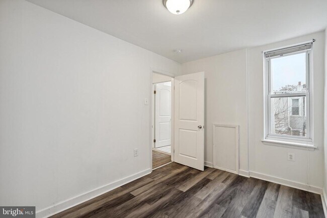 Building Photo - 3079 Tulip St