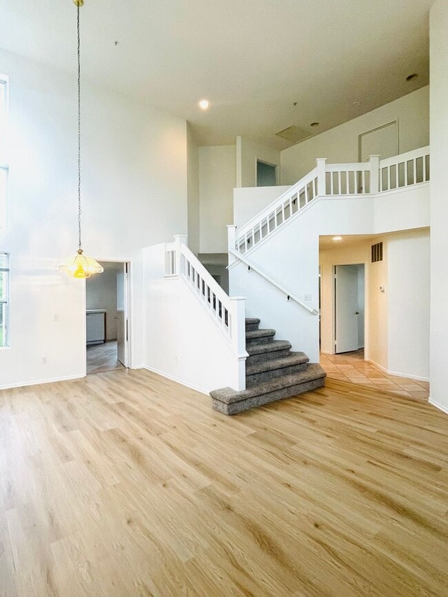 Building Photo - Heart of Ventura Living: Elegant Two-Story...