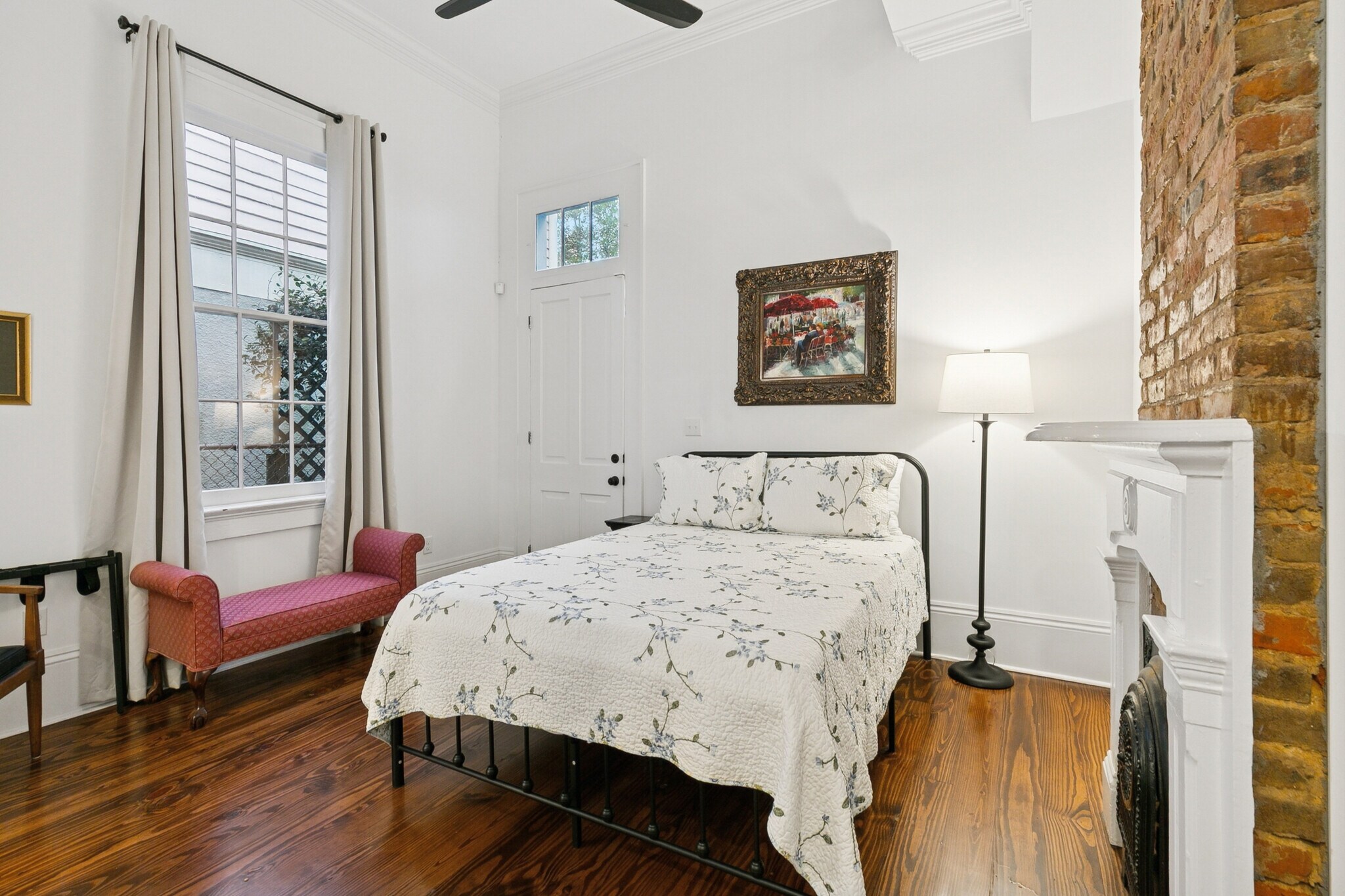 guest room 1 - queen bed, luxury hotel mattress - 2337 N Rampart St