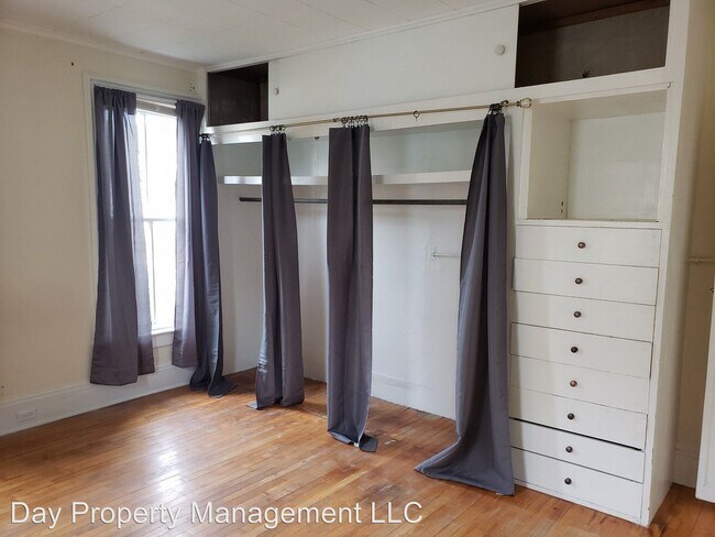 Building Photo - 2 br, 1 bath Apartment - 581 MT. Vernon St.