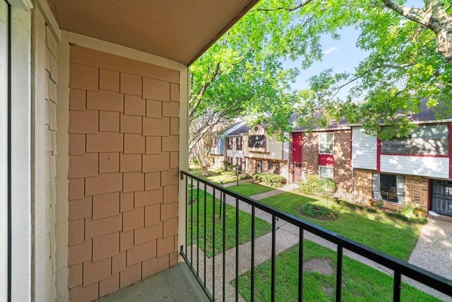 Building Photo - 6653 Wanda Ln