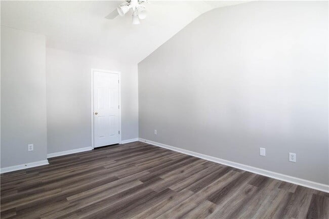 Building Photo - 2401 Oxwell Way