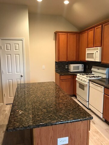 Building Photo - 13012 Castlewind Ln