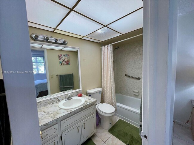 Building Photo - 3051 NW 46th Ave