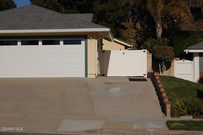 Building Photo - 1375 Uppingham Dr