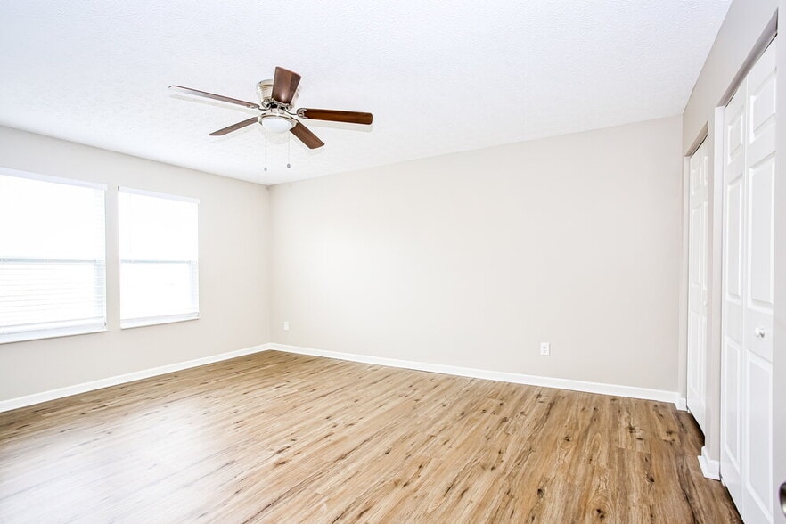 Building Photo - 6322 Bellinger Dr