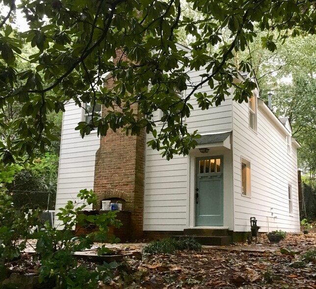 Primary Photo - 1070 Eden Ave SE