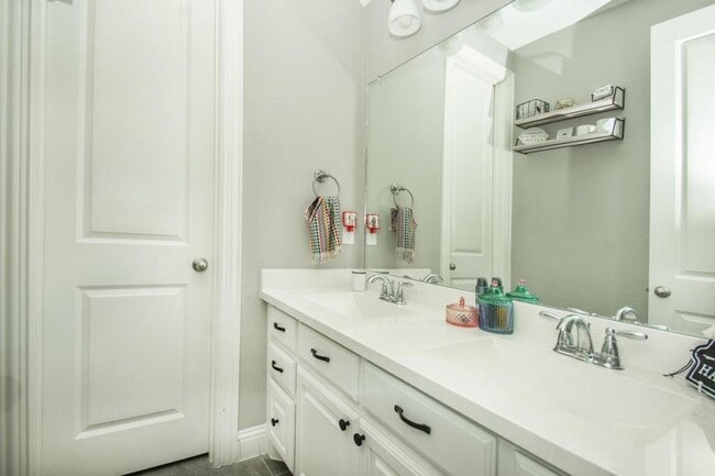 Building Photo - 1412 Via Toscana Ln