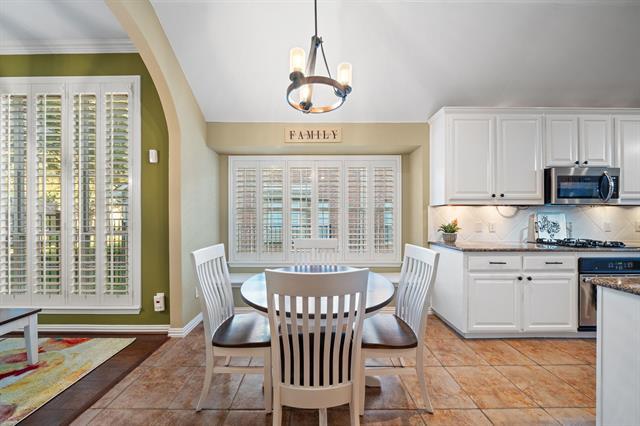 Building Photo - 14881 Holly Leaf Dr