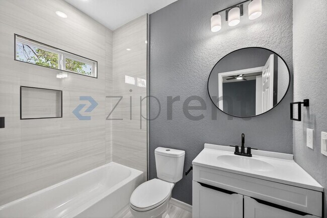 Building Photo - 113 Anderson Ave