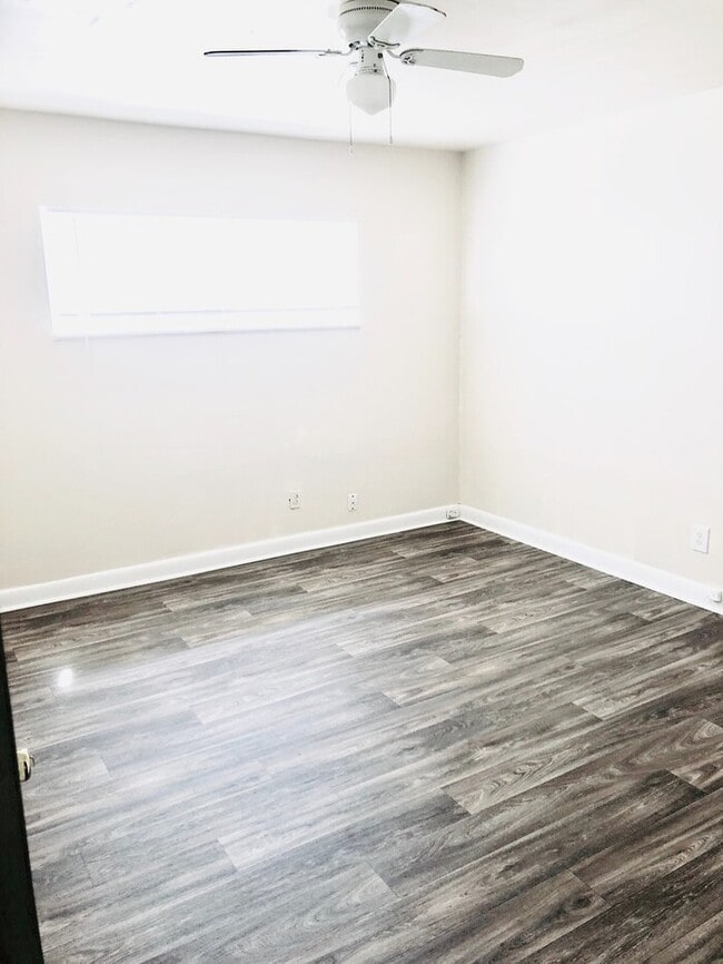 Building Photo - One Month Free! Classic 1 Bedroom Apartment in Historic Downtown College Park!