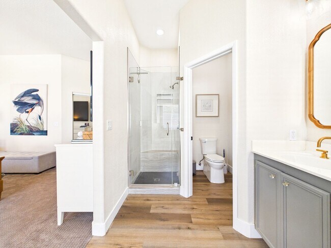 Building Photo - Elegant Fully Furnished 3-Bedroom 2-Bath Retreat in Summerlin