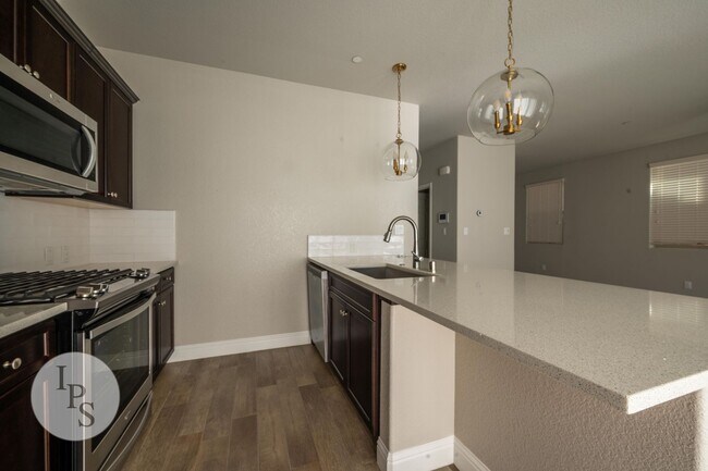 Building Photo - Canvas Collection at Copper River Ranch, 3BR/2.5BA, Built 2018, Gated Community - Lots of Amenities