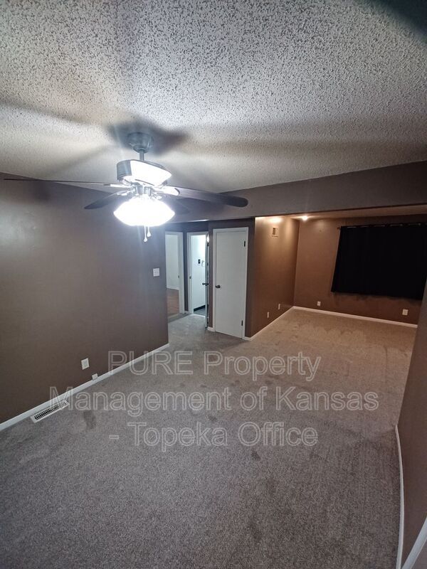 Building Photo - 4227 SW Drury Ln