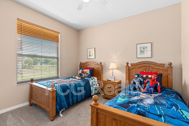 Building Photo - 825 Wildflower Rd