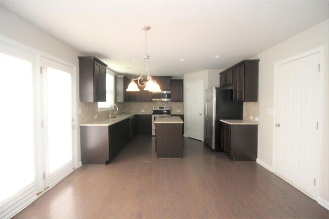 Building Photo - 4086 Water Mill Dr