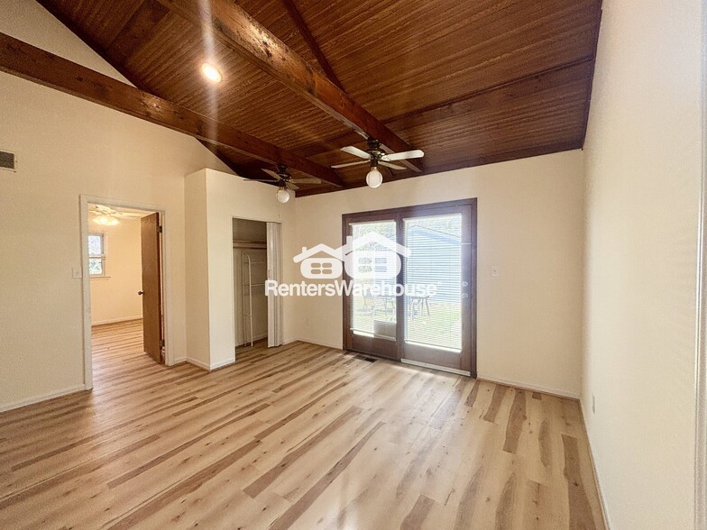 Building Photo - 5014 Erie St