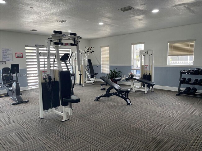 Building Photo - 4920 NW 79th Ave