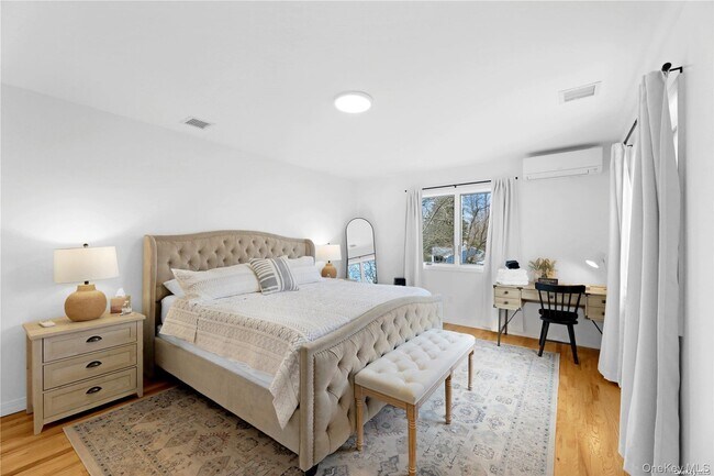 Building Photo - 485 Sutton Pl