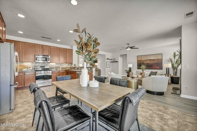 Building Photo - 10740 Cedar Rock Dr