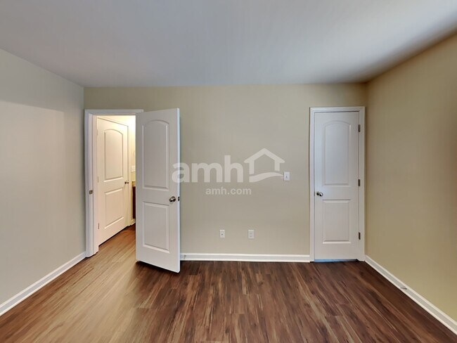 Building Photo - 1056 Joselynn Drive