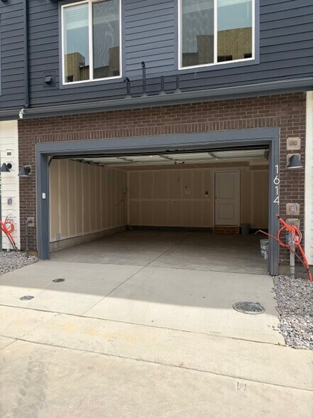 Building Photo - 1614 Park Ln