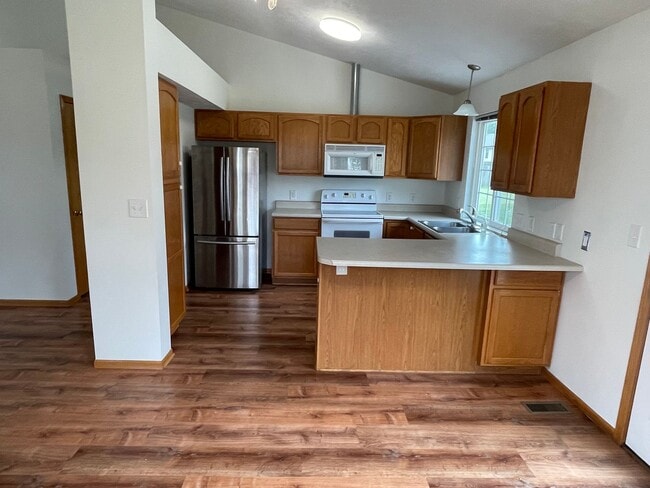 Building Photo - Beautiful open-concept ranch
