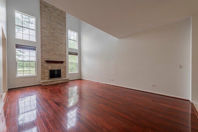 Building Photo - 1226 Bradley Cir