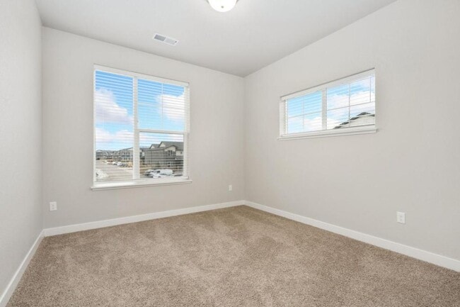 Building Photo - 4190 S Park Dr