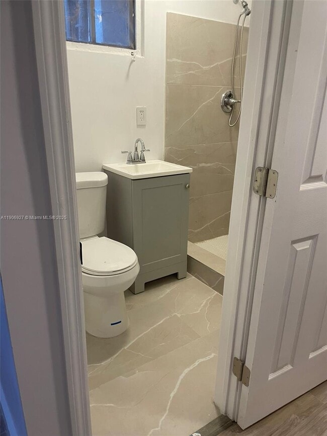 Building Photo - 746 NE 80th St