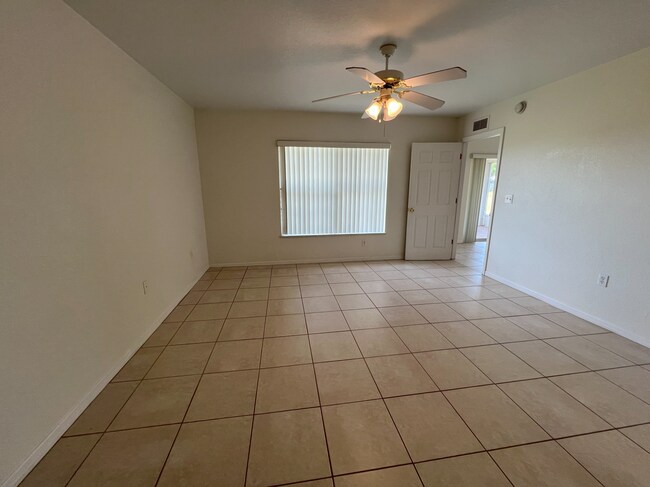 Building Photo - 8257 Cozumel Ln