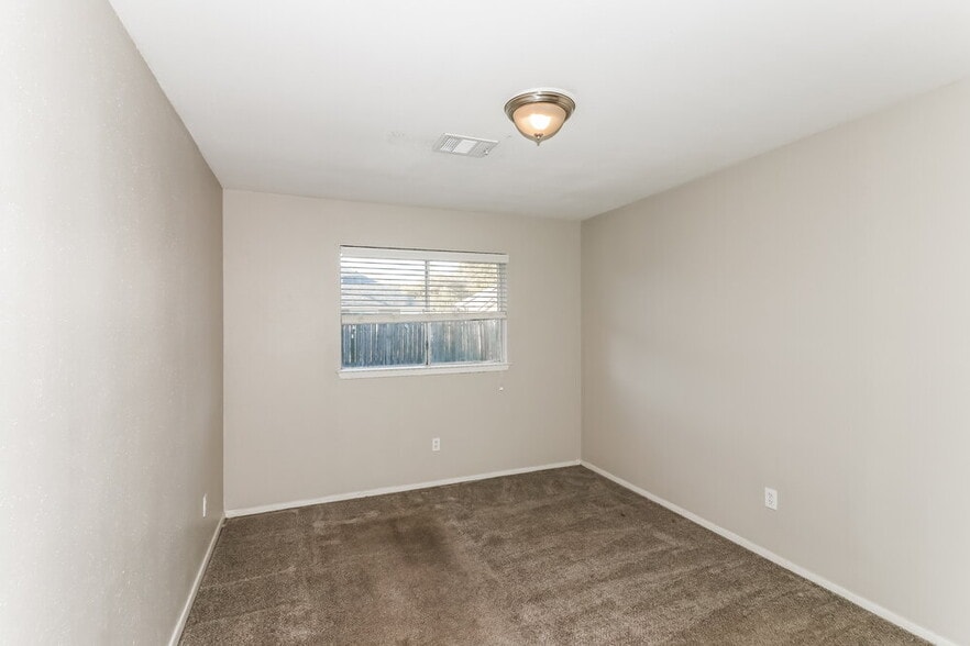 Building Photo - 18714 Andalusian Dr