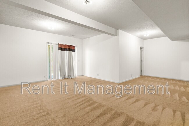 Building Photo - 7425 N 77th Ave
