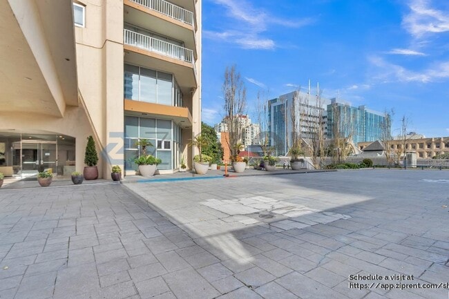 Building Photo - 1200 Gough St