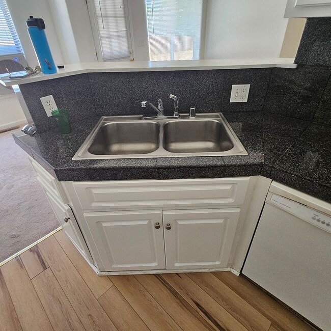 Building Photo - 3 bedroom home in Mason Valley's  Walker R...
