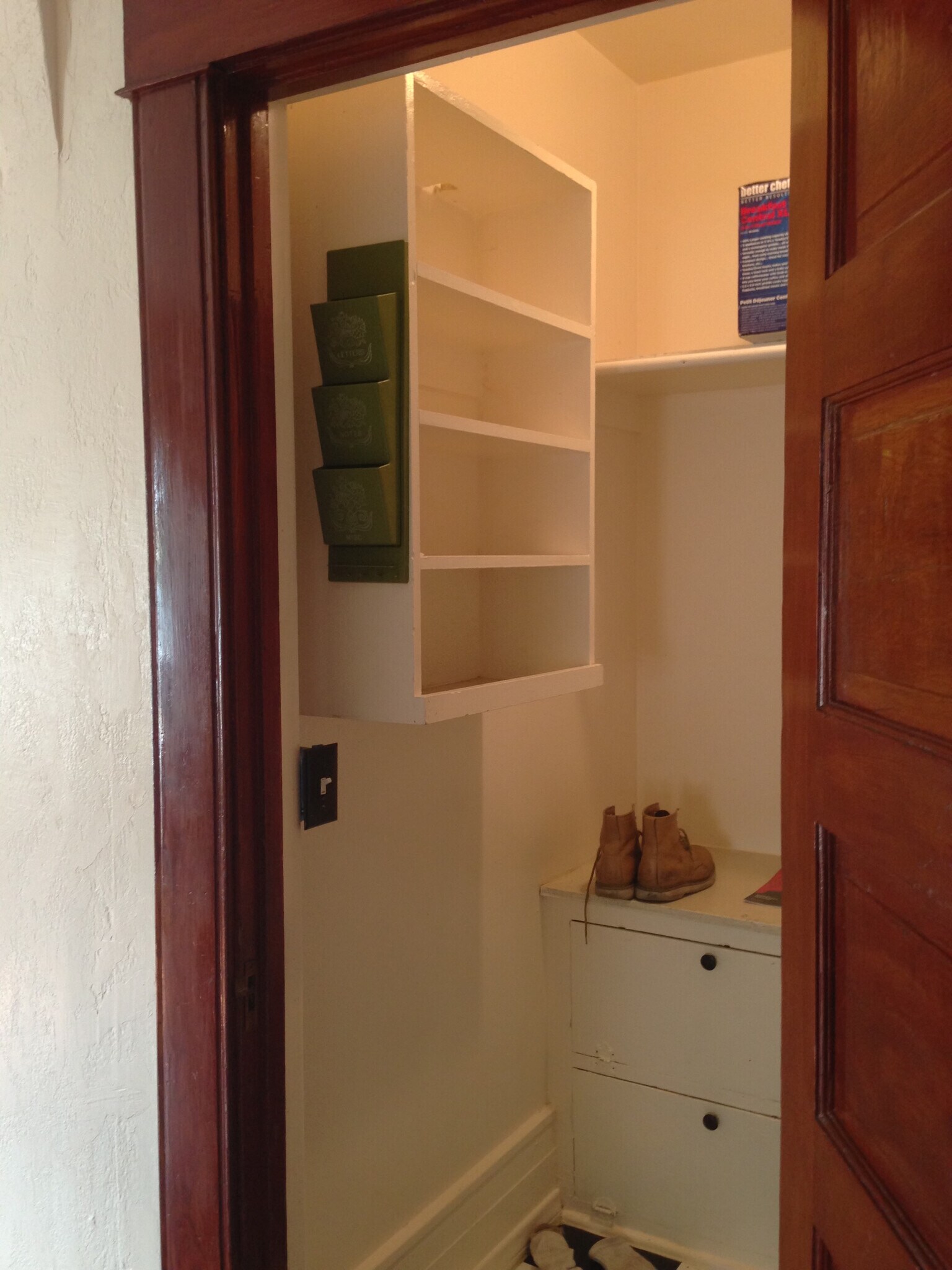 Walk-In Closet - 915 25th St