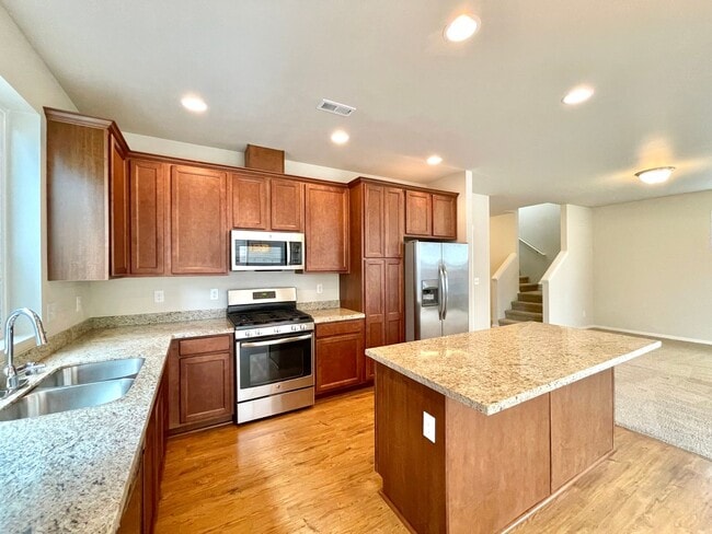 Building Photo - Modern 2017 Built Home in Silver Lake