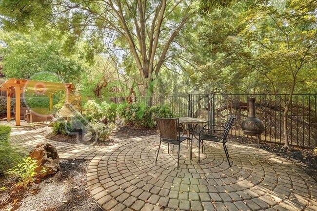 Building Photo - 4510 Pheasant Ln