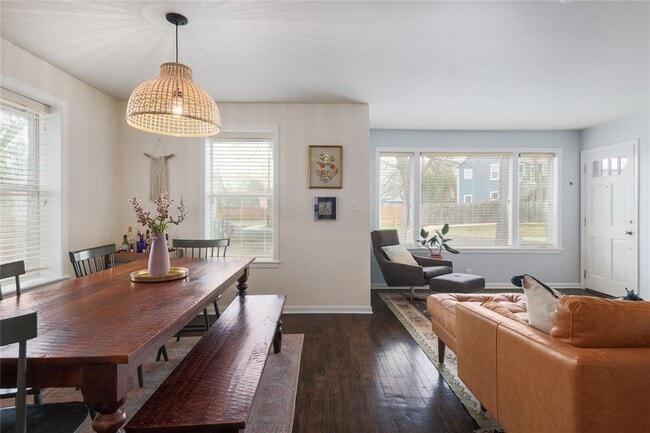 Building Photo - 3005 E 14th St