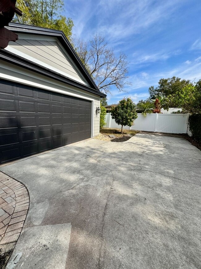 Building Photo - LUXURY RENTAL In Maitland - Winter Park Area 32751