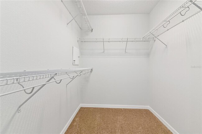 Building Photo - 2913 Windmill Dr