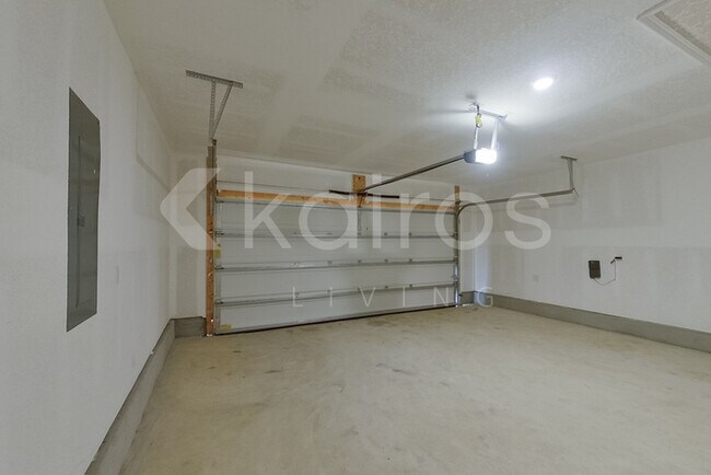 Building Photo - 140 Swallowtail Ln