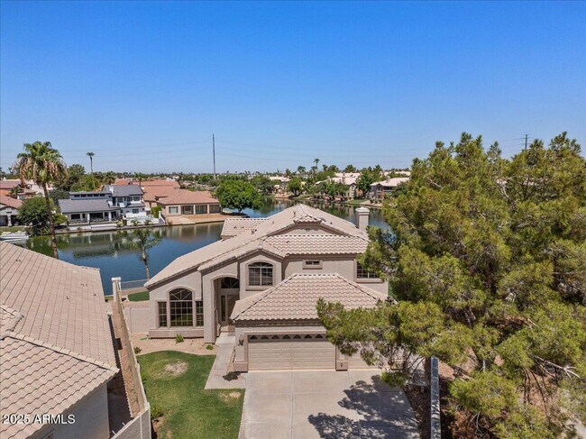 Building Photo - 1414 N Palmsprings Dr