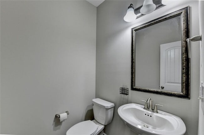 Building Photo - 7325 Heritage Oak Ct