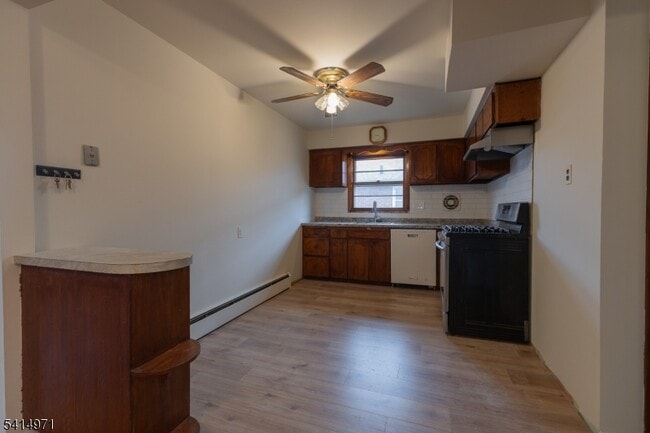 Building Photo - 318 Kennedy Dr